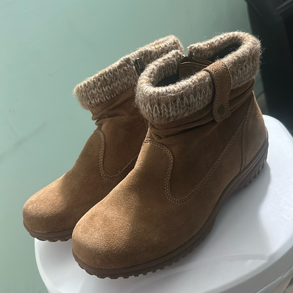 Size 9 
For women